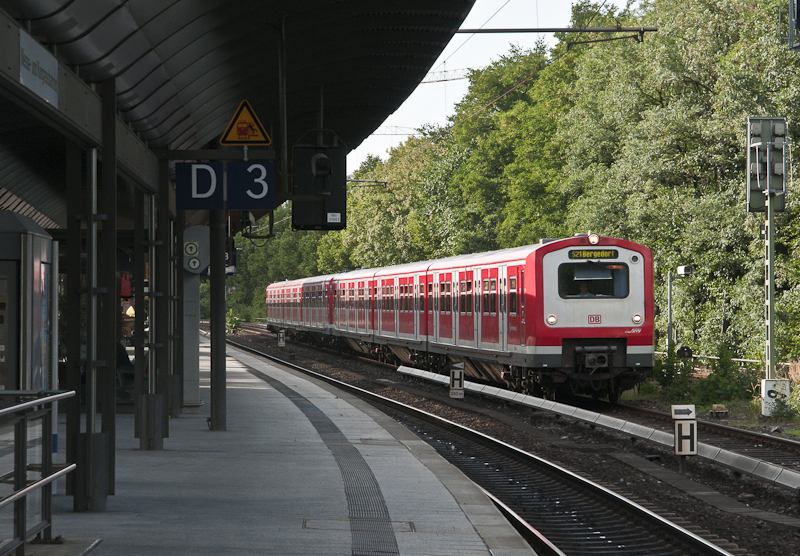 Bahnhof HamburgSternschanze und Dammtor Fotos (3