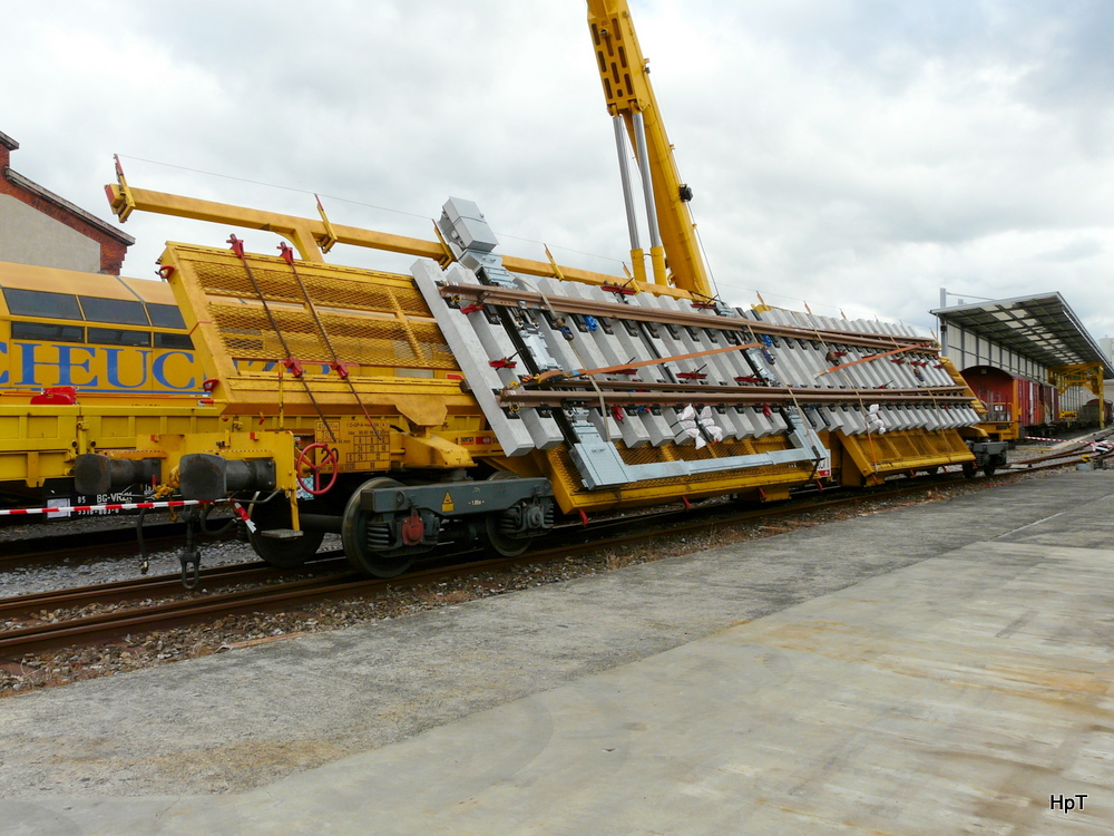 SBB - Fahrzeugausstellung im SBB Werksttteareal Biel/Bienne mit dem Dienstwagen Vas 80 85 98 08 359-6 anlsslich der 150 Jahre Feier des Jurabogens am 26.09.2010

