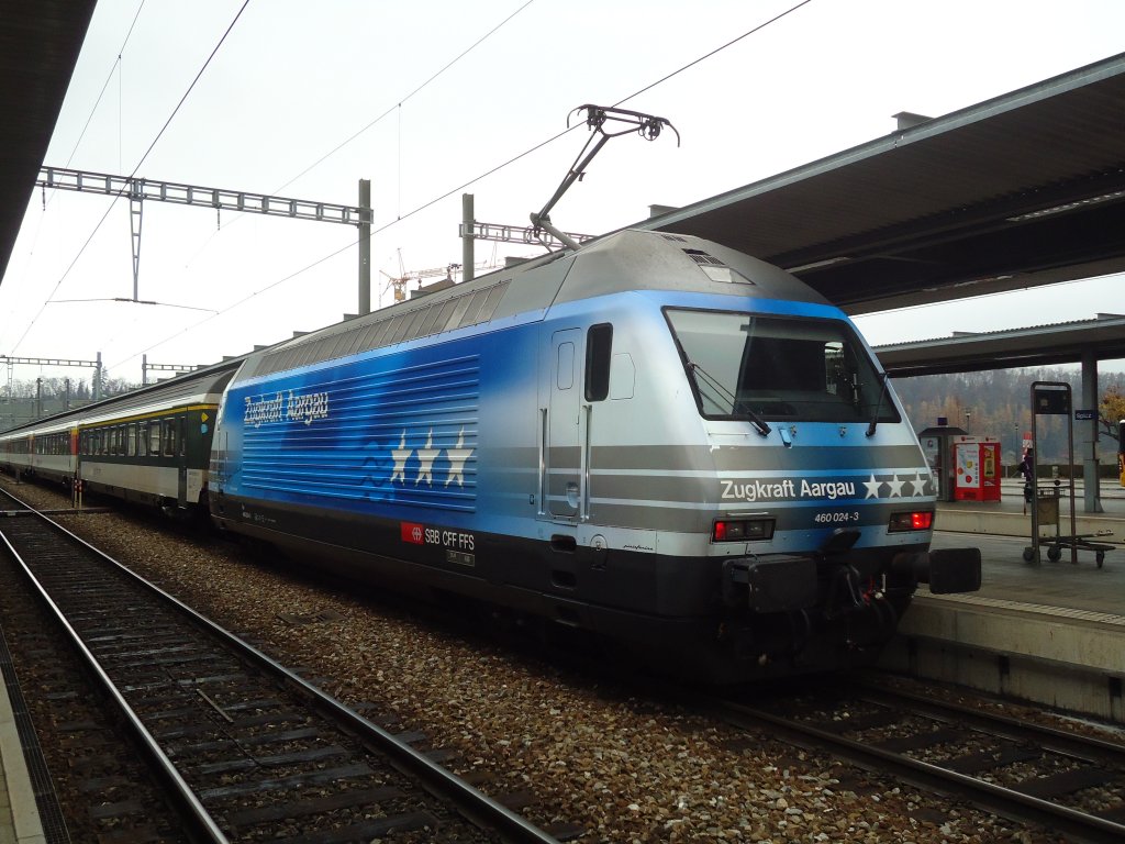 SBB Lokomotive Nr. 460'024-3 mit Vollwerbung fr  Zugkraft Aargau  am 15. November 2010