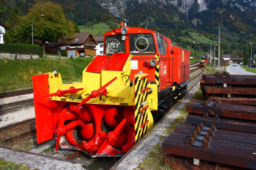 Schneeschleuder X491 001 von 1975 sollte eigentlich schon verschrottet sein, wurde aber aufgrund des harten Winters 2011/12 noch einmal aufgearbeitet, um im kommenden Winter verfgbar zu sein - Braz/Arlbergbahn - 17/10/2012