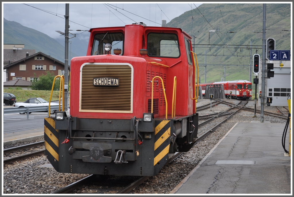 Schma Rangierlok in Andermatt. (21.07.2011)