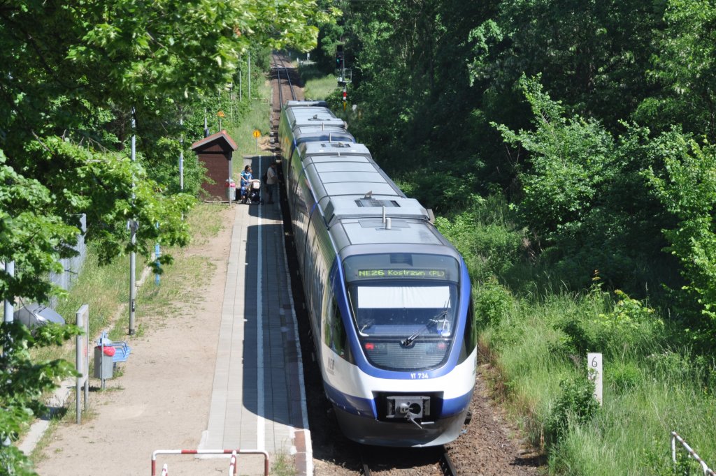 SEELOW (Landkreis Märkisch-Oderland), 25.05.2012, VT 734 als NE26 nach Kostrzyn/Polen im Bahnhof Werbig (unterer Bahnsteig)