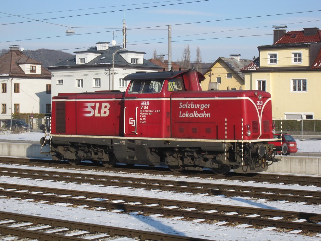 SLB 2000 084 - SLB V84 (ex DB V 100 1084 / ex DB 211 084 / ex BB 2048 002)
steht am 18.12.2009 im SLB Bahnhof Salzburg-Itzling