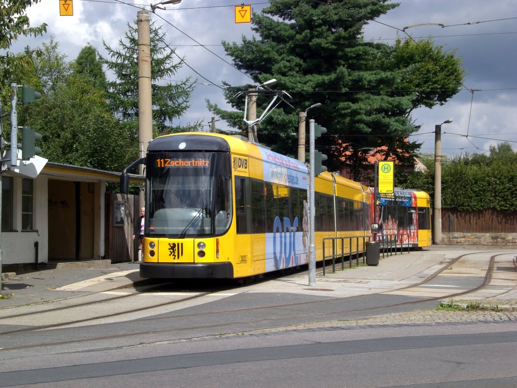 Tram at the stop 11 after Zschertnitz Bühlau. (18/08/2010) (automatically