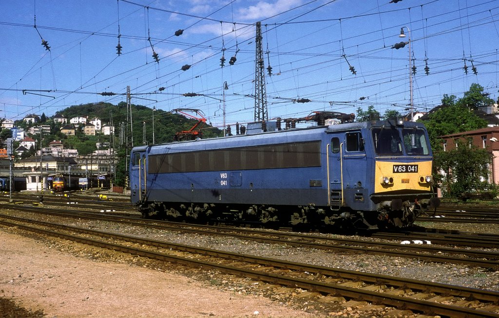 V63 041 Bratislava 22.08.98 