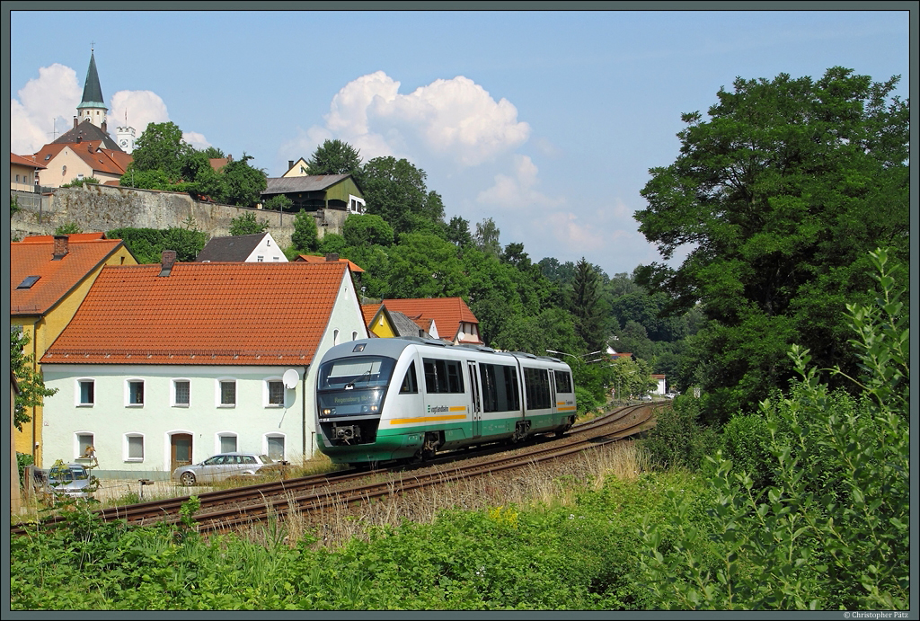 VT 18 der Vogtlandbahn als VBG 81115 in Nabburg. (10.07.2013)