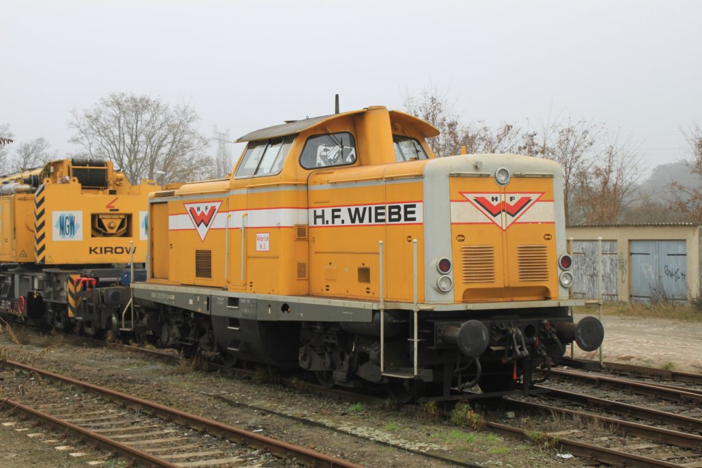 Wiebe Lok Nr.3 (212 192-9) am 20.11.2012 in Rathenow