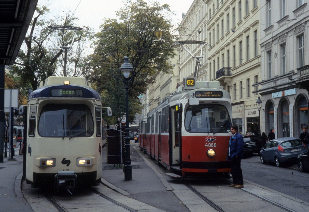 Wien Wiener Lokalbahnen (GTw 4-117 (SGP)) / Wiener Linien SL 62 (E2 4060 (SGP 1986)) I, Innere Stadt, Kärntner Ring / Kärntner Straße / Staatsoper am 20. Oktober 2010.