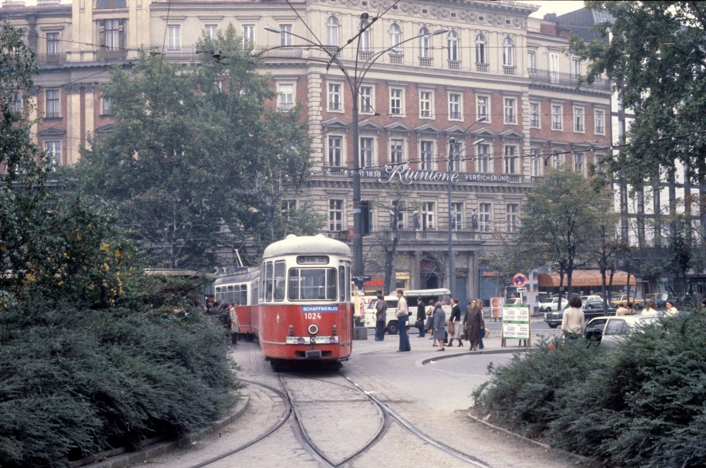 Wien WVB SL AK (c2 1024) Schottentor am 18. Oktober 1978.