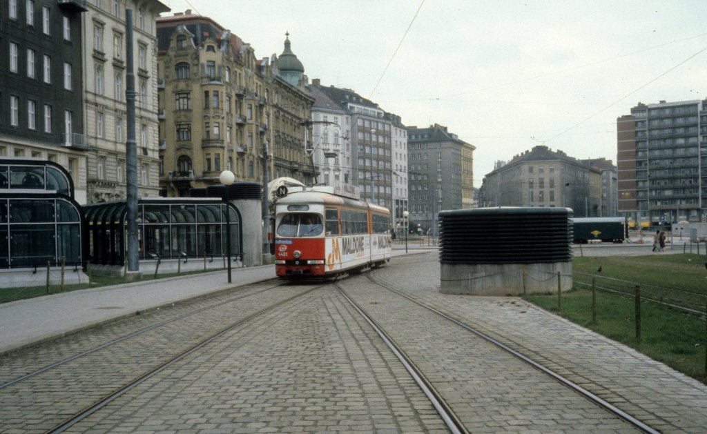 Wien WVB SL N (E 4401) Franz-Josefs-Kai / Schwedenplatz im Dezember 1980.