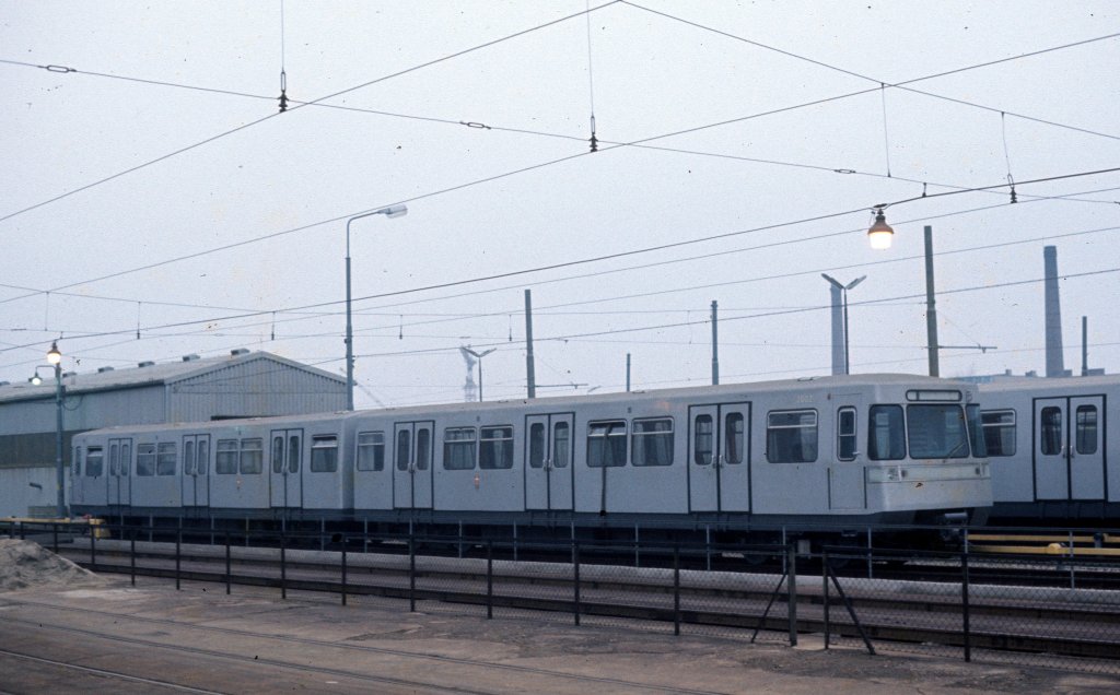 Wien WVB U-Bahnwagen vor der Inbetriebnahmne in Heiligenstadt am 30.