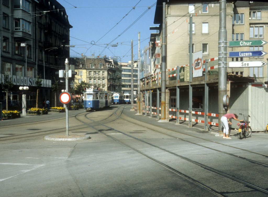 Zrich VBZ Tram 5 (Be 4/4) Badenerstrasse / Zweierplatz im Juli 1983.