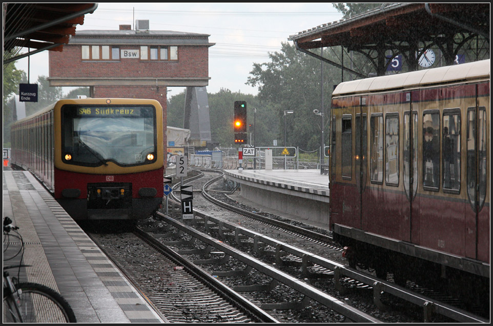 Zugbegegnung am S-Bahnhof Baumschulenweg. 18.08.2010 (Matthias) 