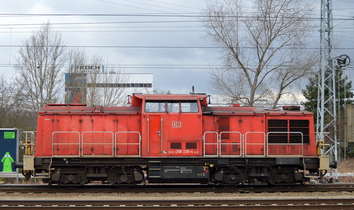  DB Cargo AG  298 329-4  [NVR-Nummer: 98 80 3298 329-4 D-DB] am 20.03.18 Berlin-Springpfuhl.