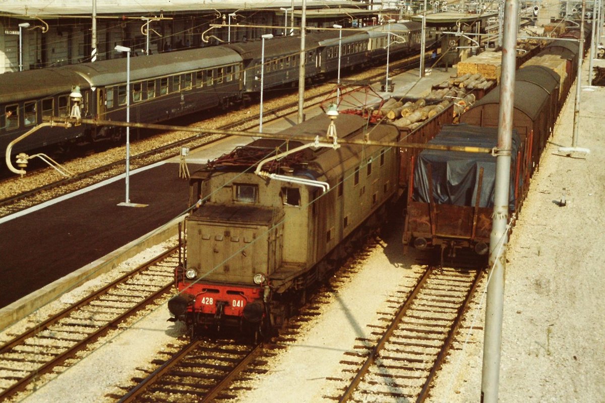 10 lug 1984, e428.041 at Falconara Marittima station