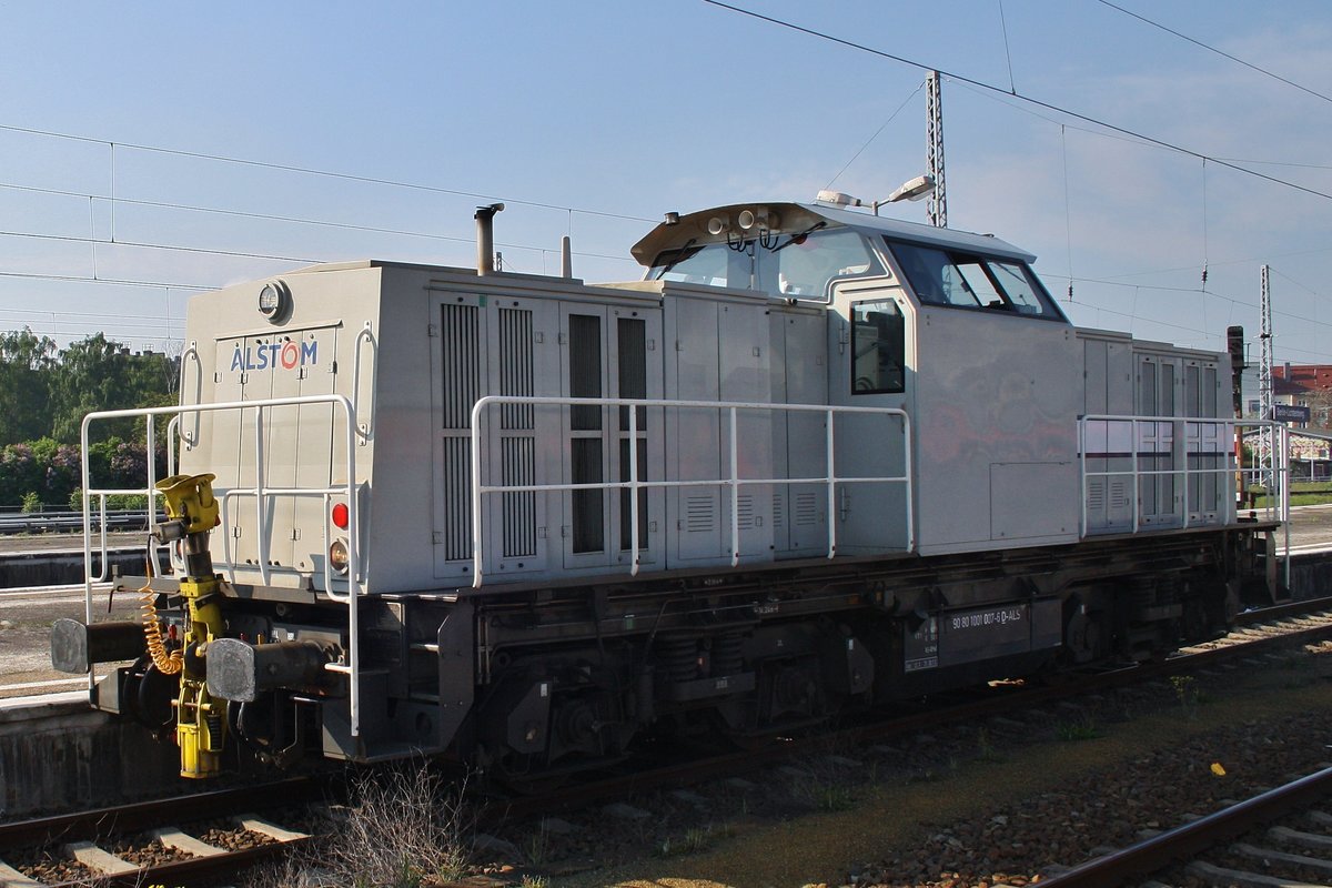 1001 007-6 fährt am 14.5.2017 in den Bahnhof Berlin Lichtenberg ein, um den EN440 zu übernehmen.