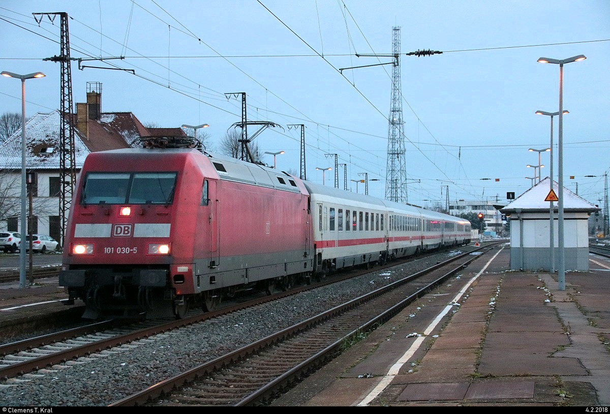 101 030-5 als IC 1959 (Linie 50 MDV) von Düsseldorf Hbf nach Leipzig Hbf durchfährt den Bahnhof Großkorbetha Richtung Leipzig. [4.2.2018 | 17:04 Uhr]