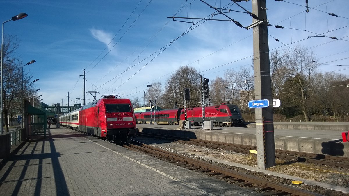 101 073-5 stand am 15.02.2014 mit IC 1218 nach Frankfurt am Main Hbf in Bregenz Bahnhof