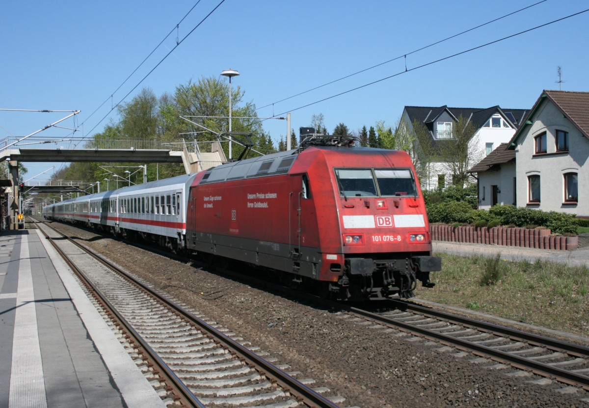 101 076 mit IC 1805  Urlaubsexpress Mecklenburg-Vorpommern  (Ostseebad Binz–Kln Hbf) am 18.04.2009 in Klecken