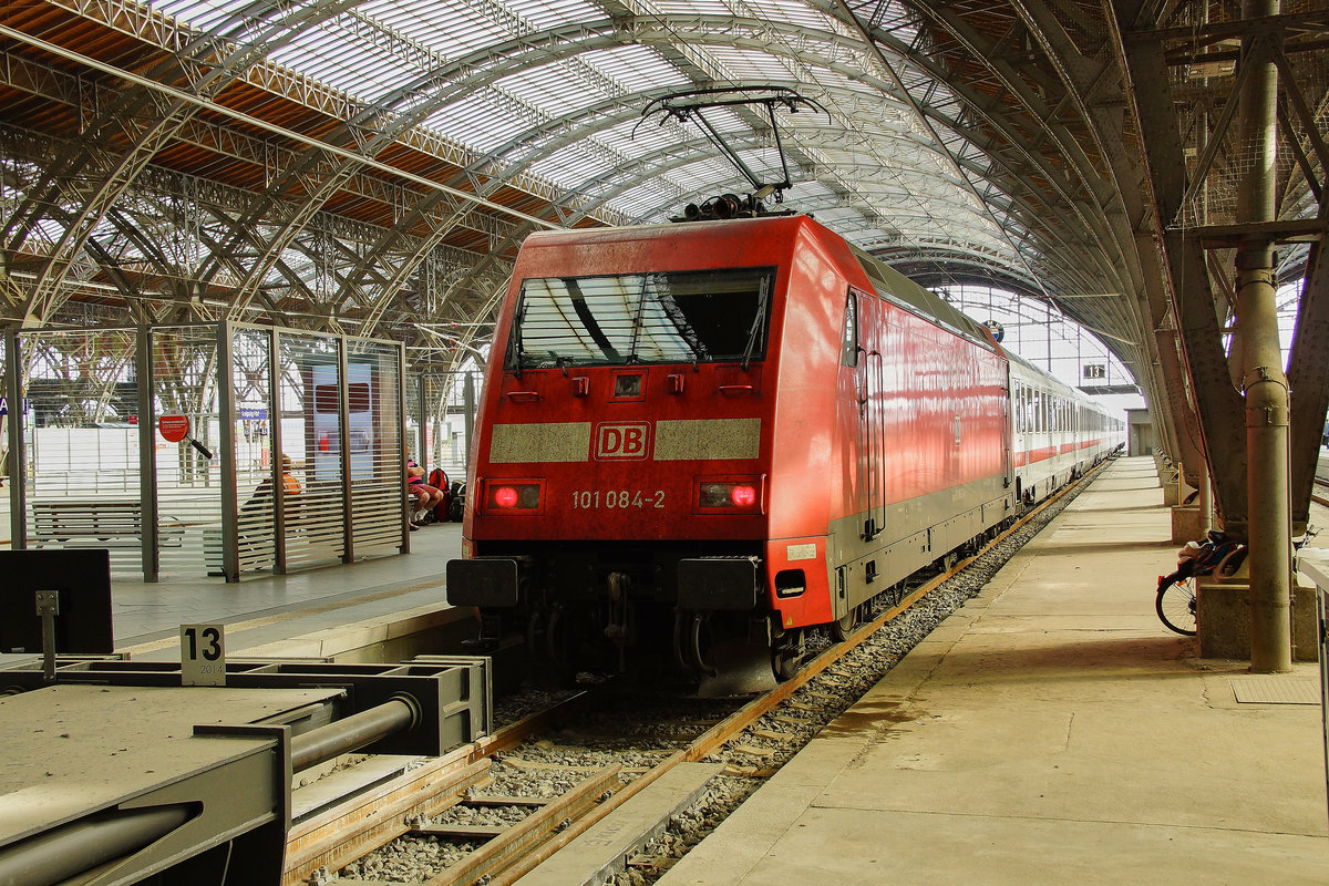 101 084-2 im Leipziger Hbf.ist als IC 2445 nach Dresden unterwegs gesehen am 21.05.16.