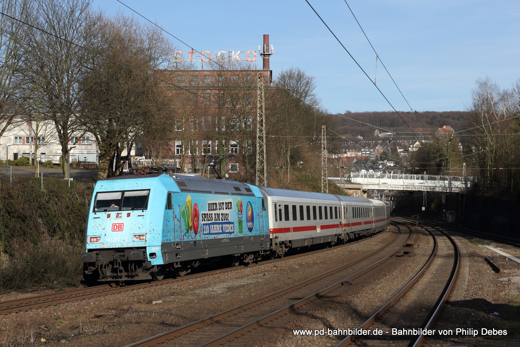 101 102-2 (DB Fernverkehr) mit dem IC 2048 in Richtung Kln Hbf in Wuppertal Sonnborn, 9. Mrz 2014