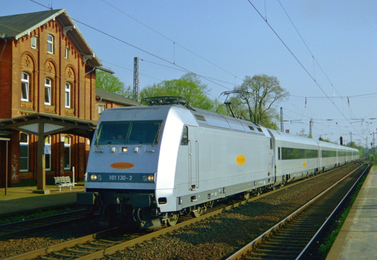 101 130 mit MET 937 (Kln–Hamburg) am 26.04.2000 in Syke