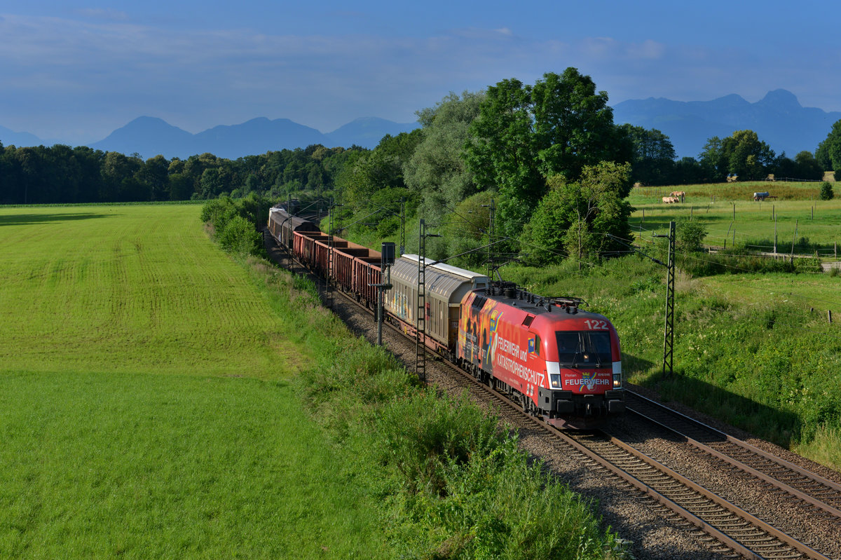 1016 048 mit einem Güterzug am 07.07.2016 bei Gutmart. 