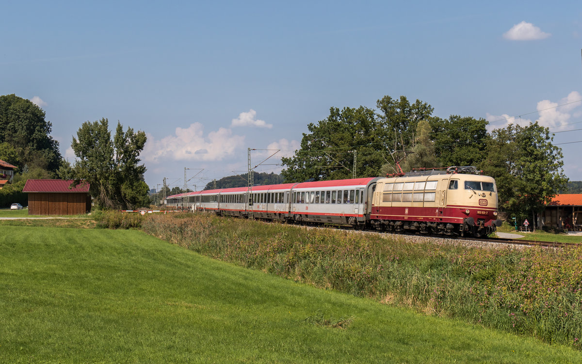 103 113 durfte am 9. September 2016 den EC 113 von München bis Salzburg bespannen, hier zu sehen bei Weisham.