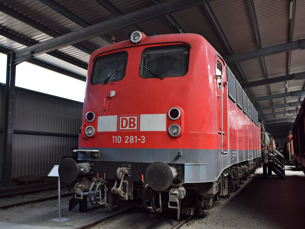 110 281 am 21. April 2018 in der SVG Eisenbahn-Erlebniswelt in Horb am Neckar.