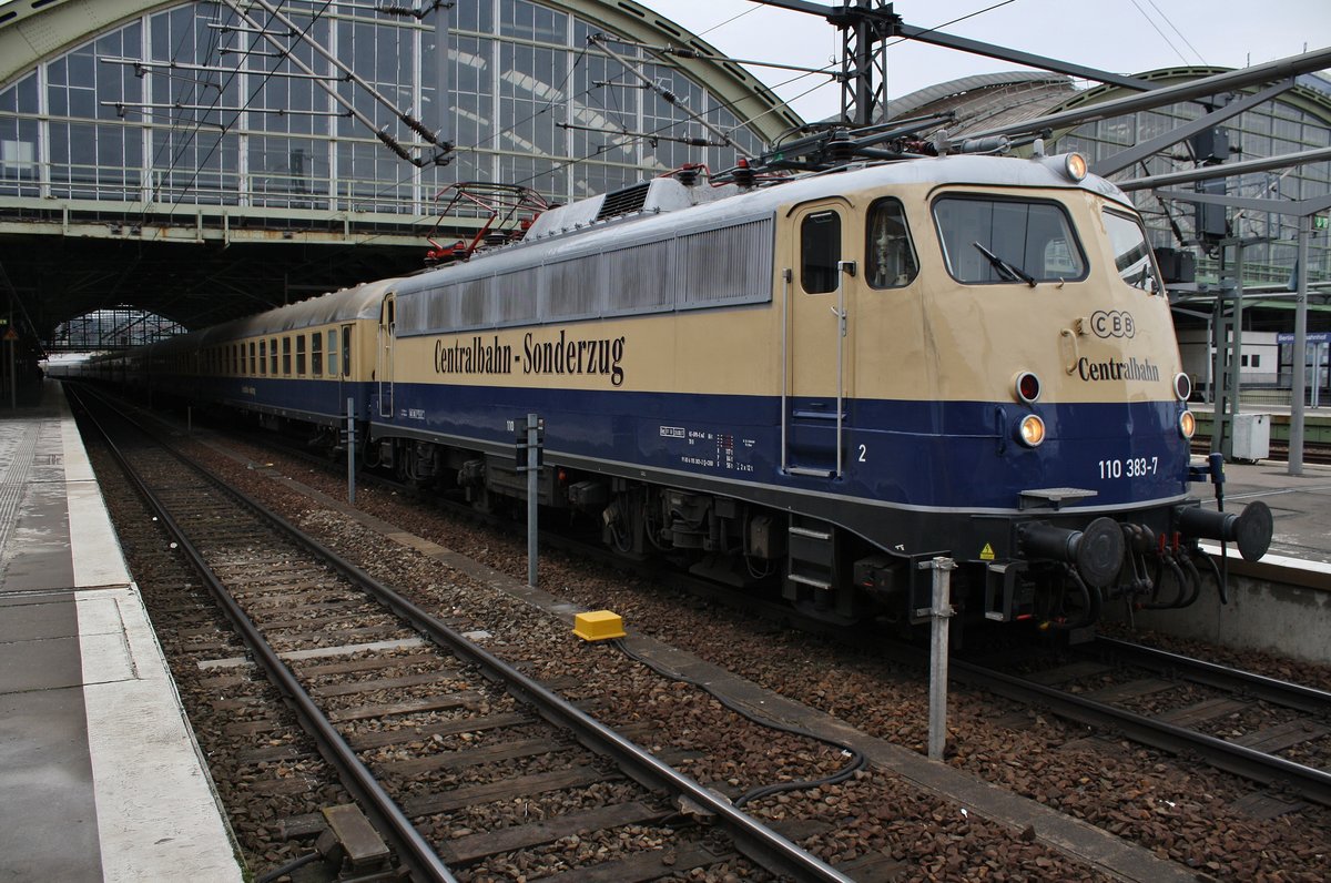 110 383-7 hat am 30.12.2017 mit dem SZ349 von Düsseldorf Hauptbahnhof den Berliner Ostbahnhof erreicht.