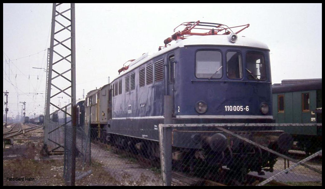 110005 Vorserien Elektrolok der DB am 30.3.1991 im Außenbereich des Museum Nördlingen.