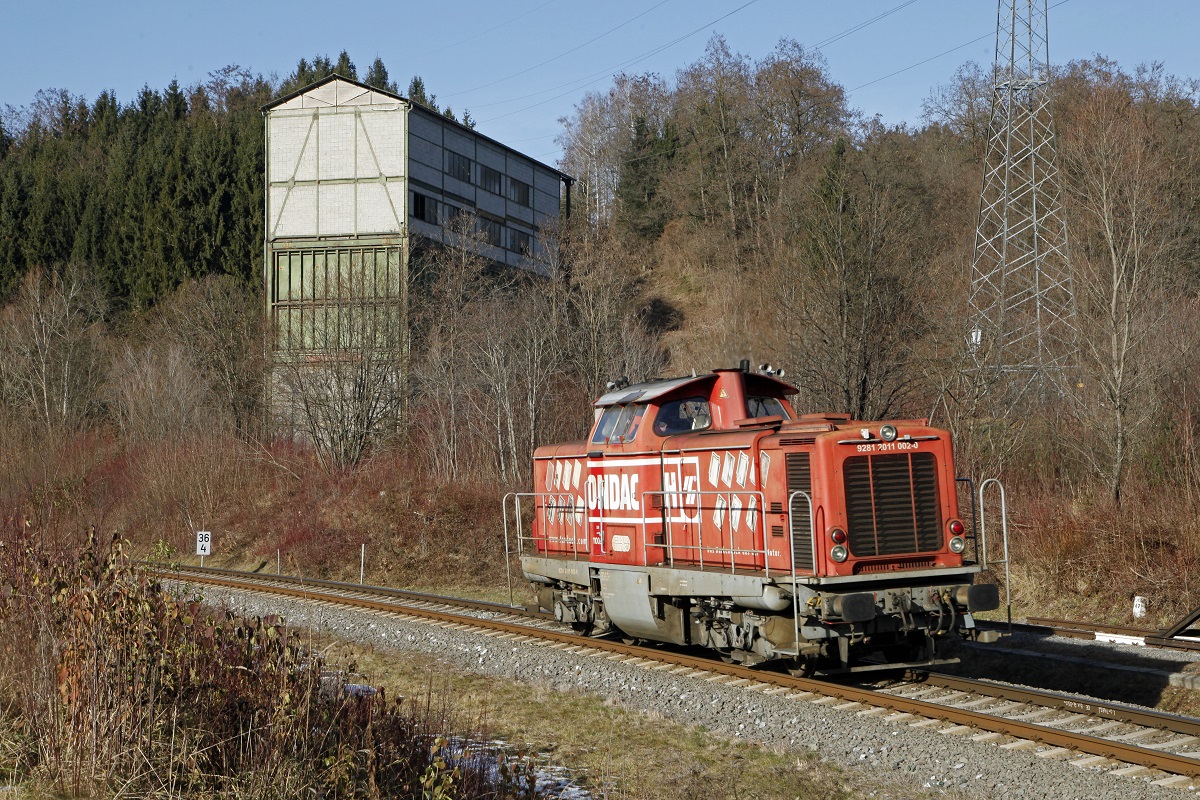 1100.2 ist am 7.12.2017 bei Bärnbach als Lokzug unterwegs.