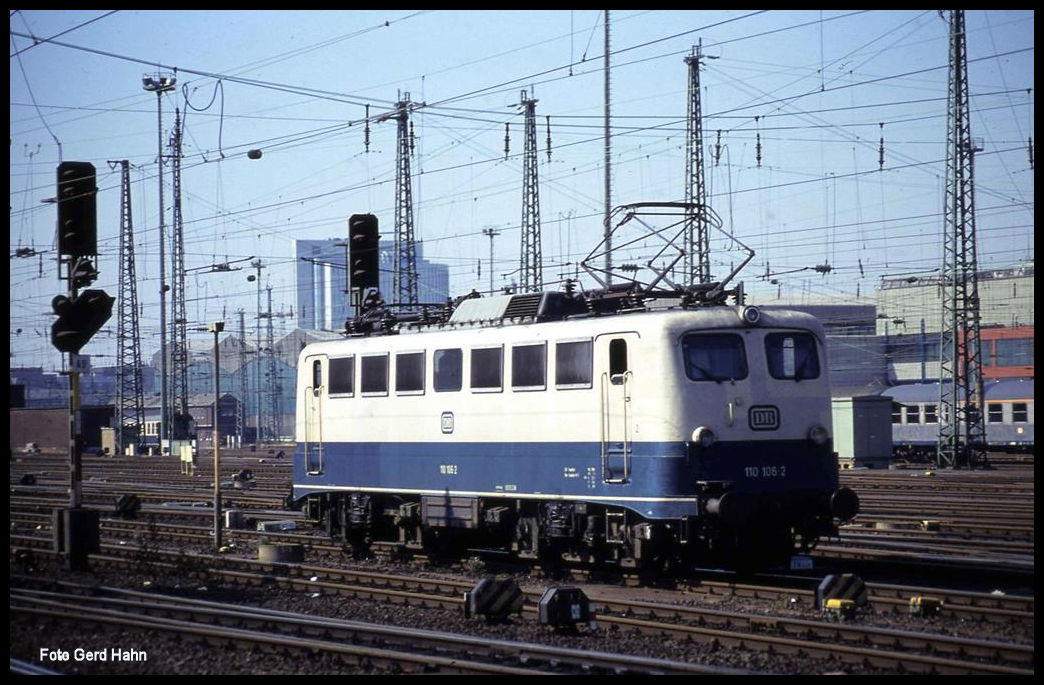 110106 solo im Gleisvorfeld des Hauptbahnhof Frankfurt am Main am 14.9.1991.