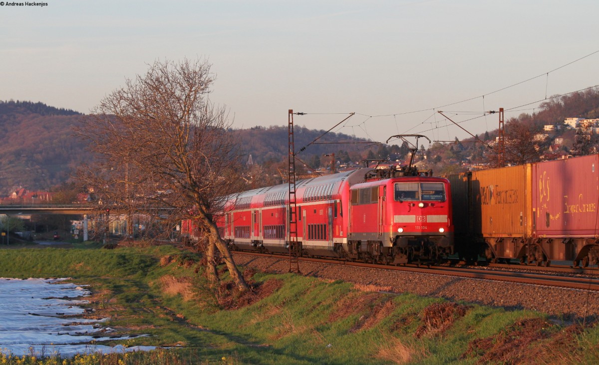 111 104-6 und 111 100-4 mit der RB 15365 (Frankfurt(Main)Hbf-Heidelberg Hbf) bei Heddesheim 20.3.14