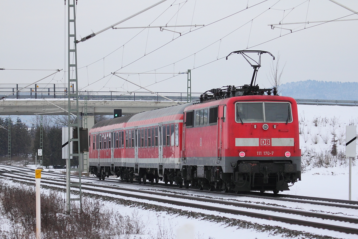 111 170-7 DB Regio bei Küps am 14.12.2012.