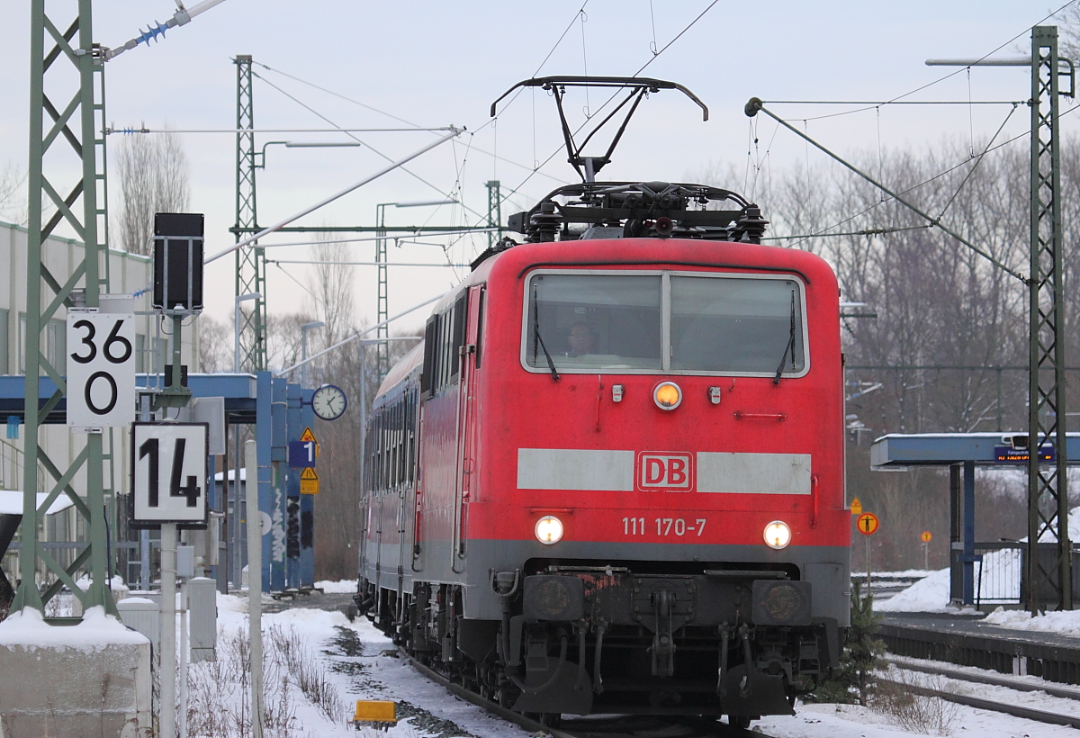 111 170-7 DB Regio in Michelau/ Oberfranken am 14.12.2012.