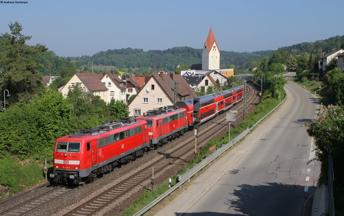 111 212-7 und 111 082-4 mit dem IRE 4211 (Stuttgart Hbf-Lindau Hbf) bei Lonsee 12.5.18