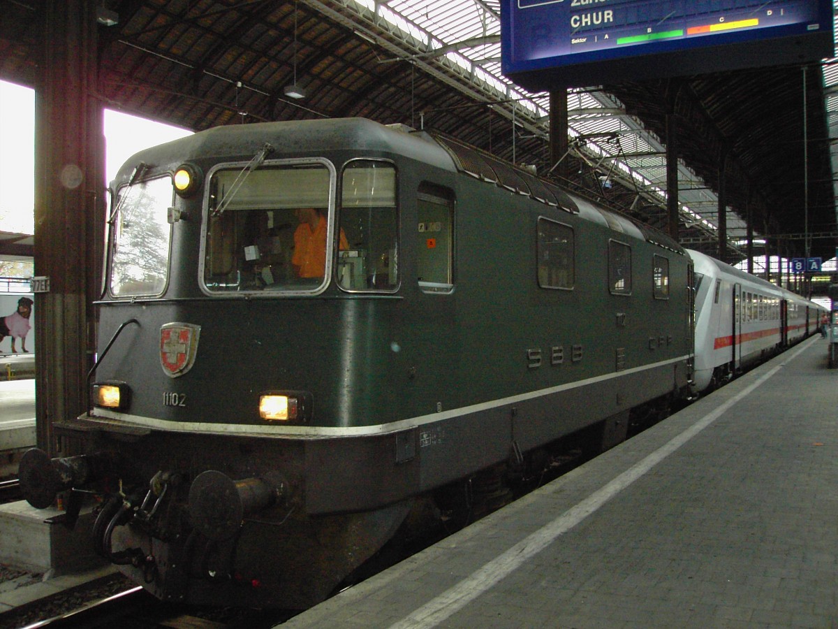 11102 Basel SBB mit DB-Wagen27.09.2005