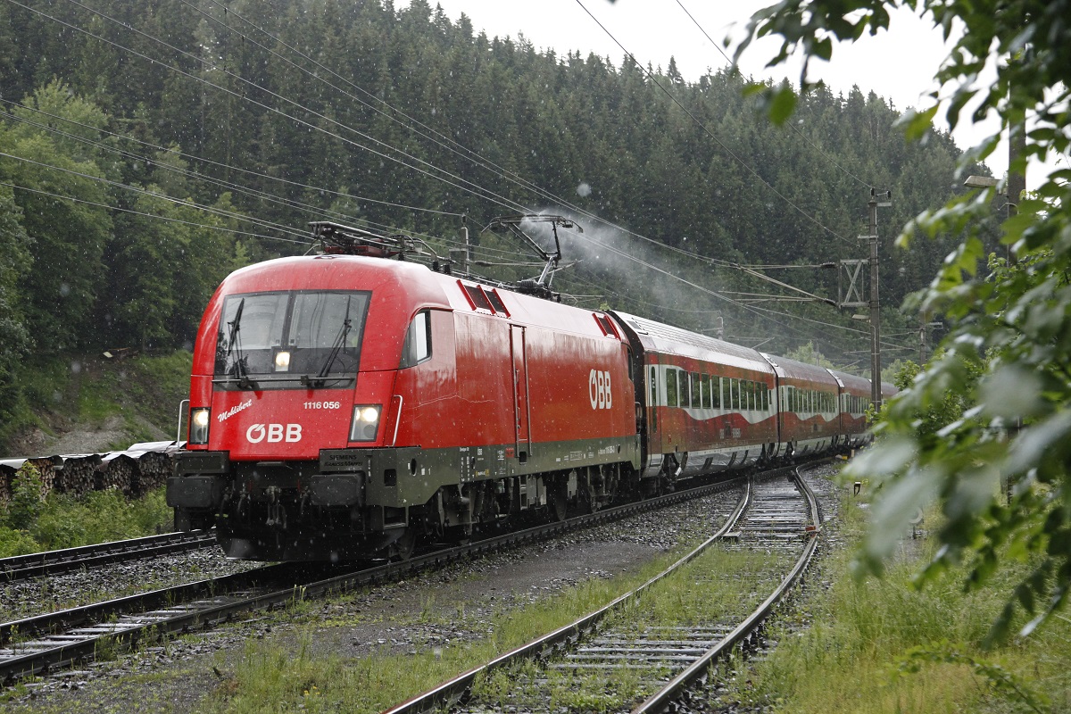 1116 056 als Railjet in Langenwang am 12.06.2016.
