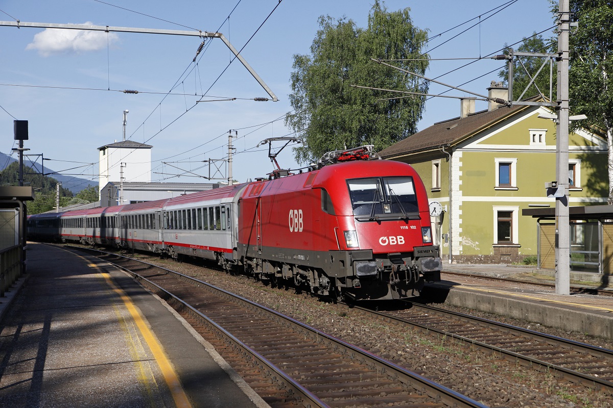 1116 102 mit EC159 in Langenwang am 10.07.2015.