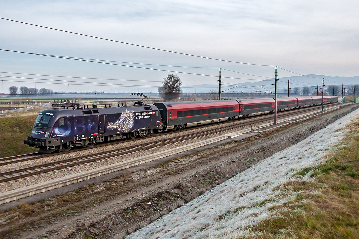 1116 158  LID - Sterneaktion , am 04.12.2016 mit dem IC/railjet 642 von Wien Hbf. nach Salzburg Hbf. Die Aufnahme entstand kurz nach dem Wienerwaldtunnel bei Chorherrn.
