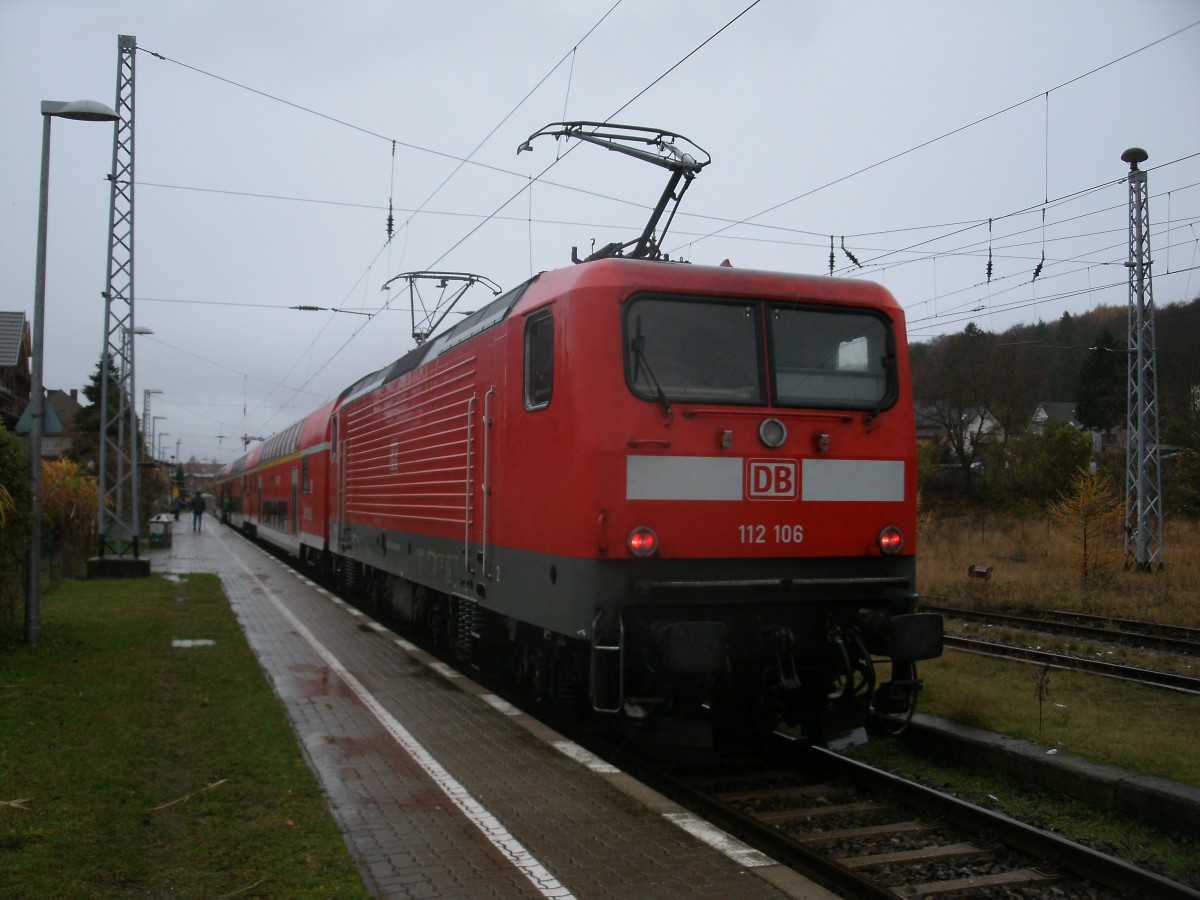 112 106 beim Richtungswechsel,am 20.November 2013,in Sassnitz.