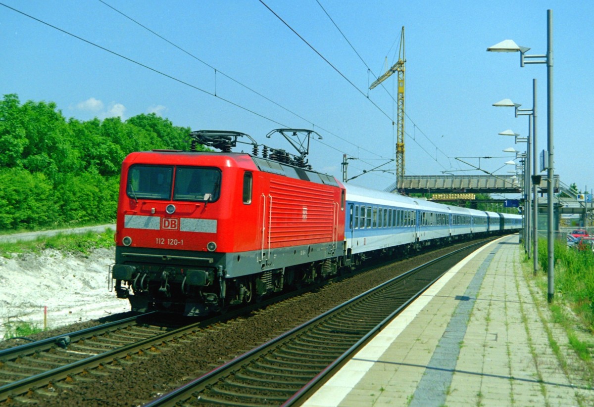 112 120 mit IR 2584 (Gera–Wilhelmshaven) am 27.05.1999 in Ahlten