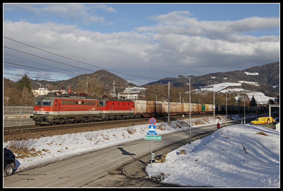 1142 649 + 1144 068 mit Güterzug bei Bruck an der Mur am 29.01.2019.