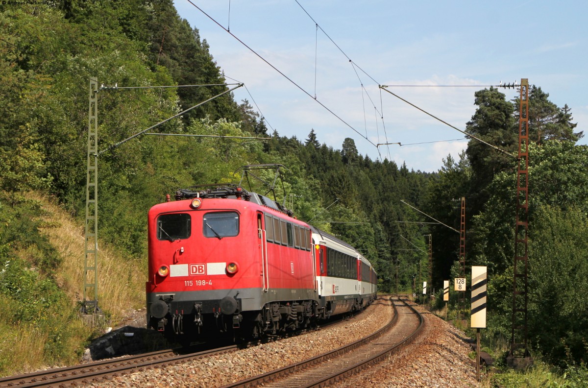 115 198-4 mit dem IC 184 (Zürich HB-Stuttgart Hbf) bei Talmühle 11.7.15