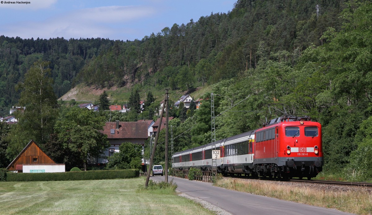 115 261-0 mit dem IC 282(Zürich HB-Stuttgart Hbf) bei Aistaig 21.6.14