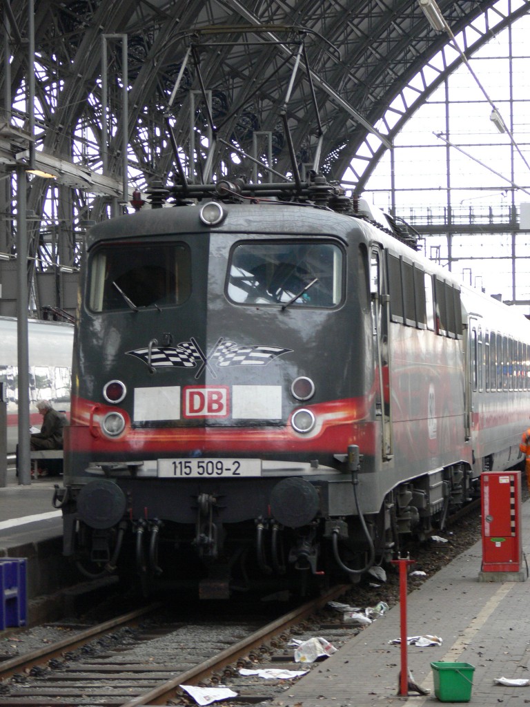 115 509-2 80 Jahre Autozug der DB AG am 18.02.2012 in Frankfurt.
