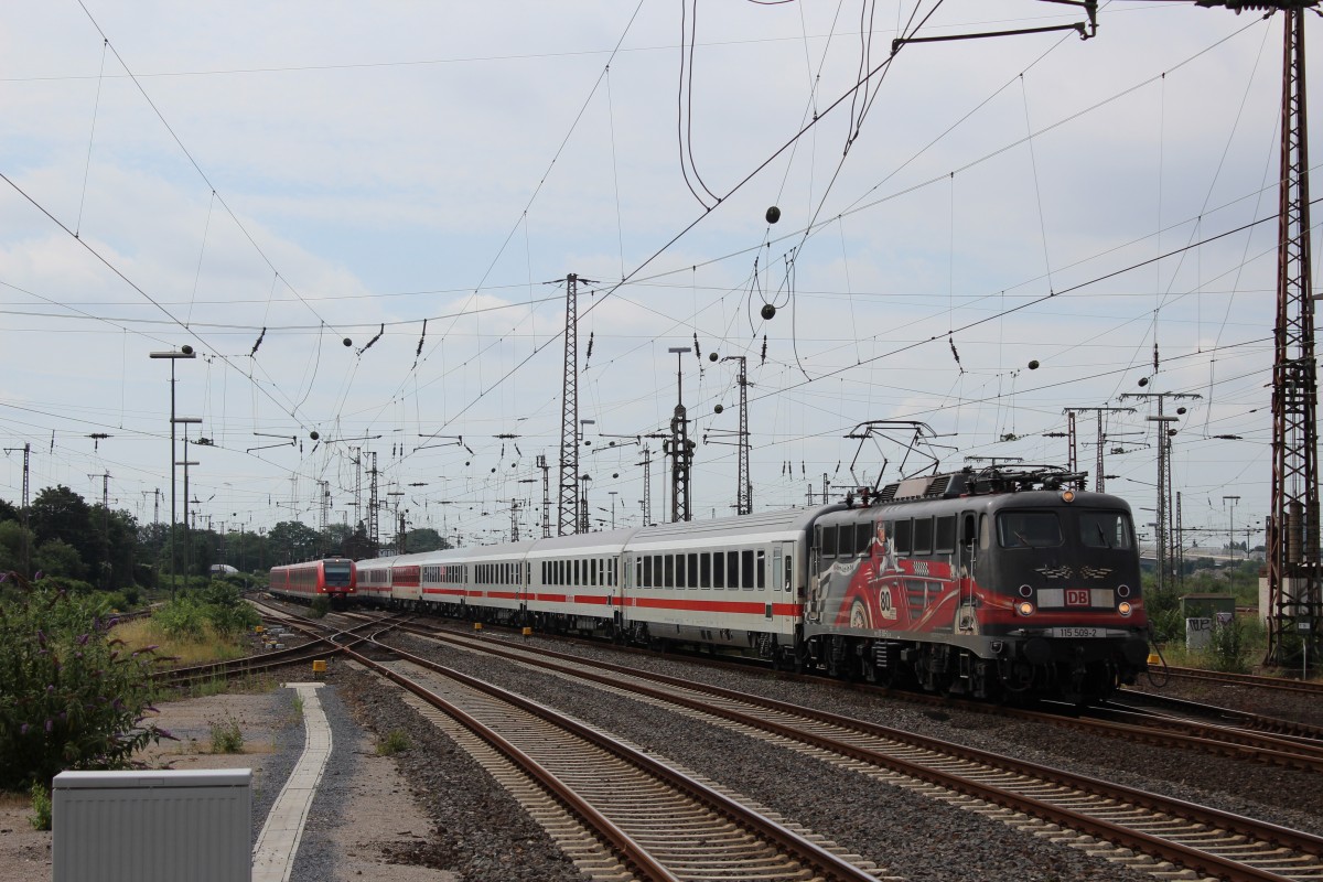 115 509 durchfährt mit dem PbZ 2470 (Frankfurt-Dortmund) am 18.07.2015 den Hauptbahnhof Duisburg