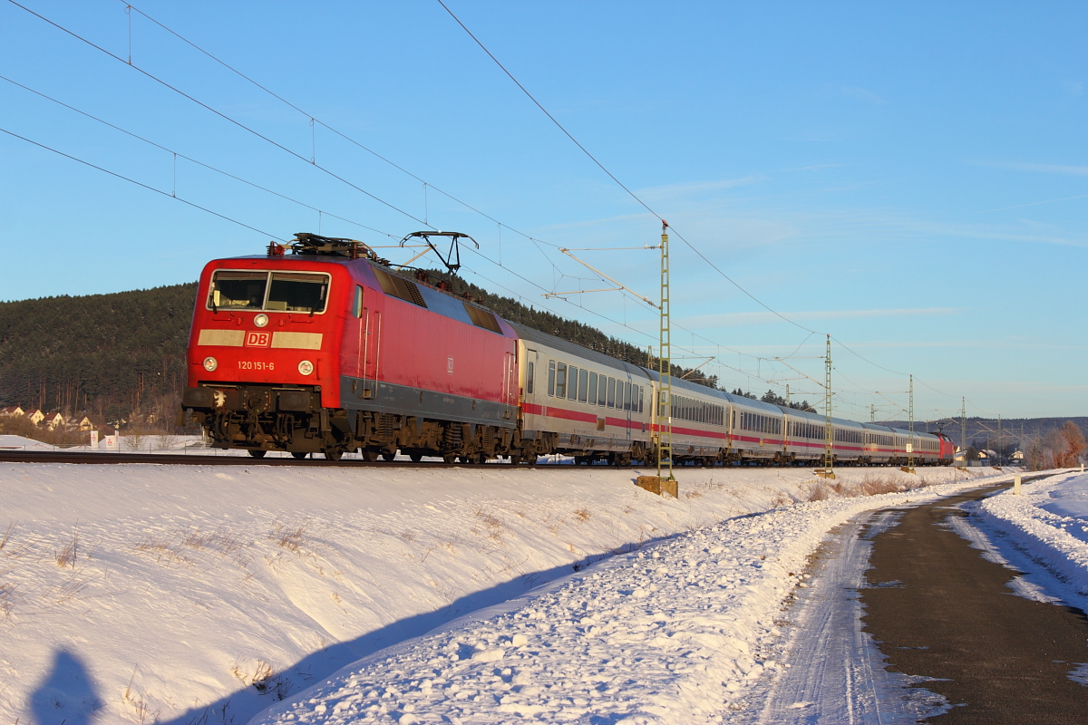 120 151-6 DB bei Kronach am 20.01.2017.