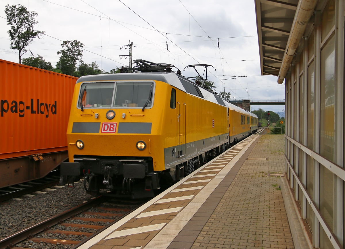 120 160-7 mit Messzug in Fahrtrichtung Norden. Aufgenommen am 28.07.2015 in Eichenberg.